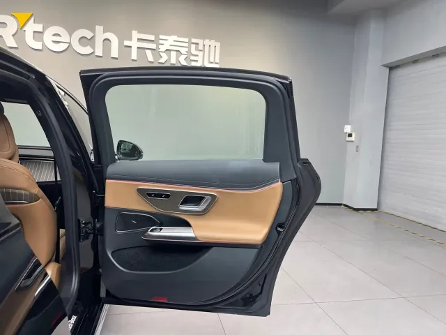 Mercedes-Benz E-Class — Фото автомобиля 10