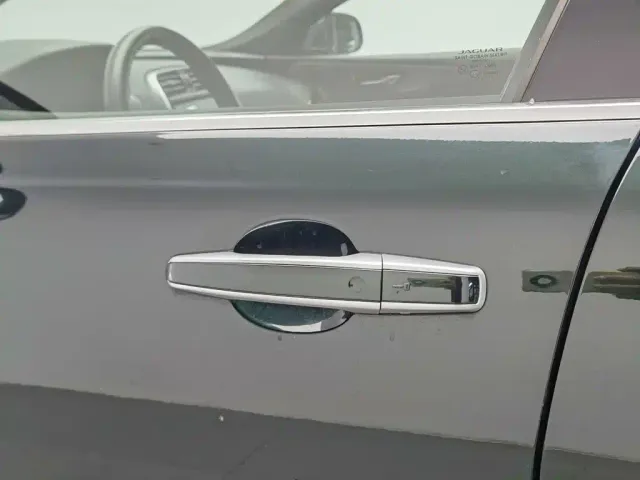Jaguar XEL — Фото автомобиля 18