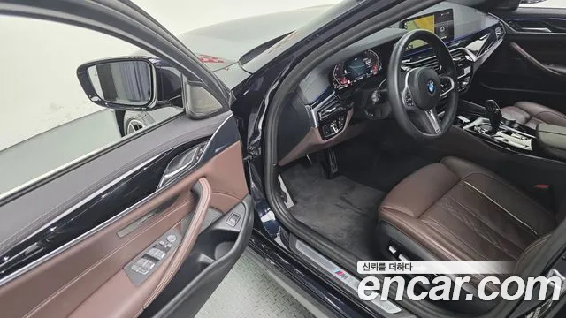 BMW 5-Series 5 серия (G30) 530i xDrive M Sport — Фото автомобиля 13