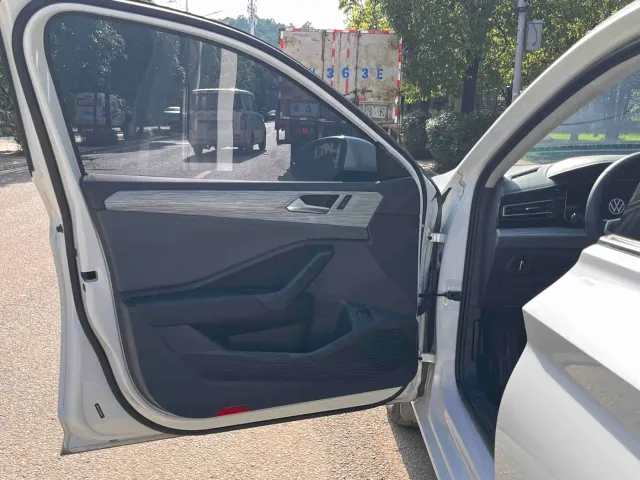 Volkswagen Sagitar — Фото автомобиля 15