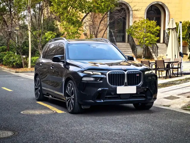 BMW BMW X7 M60i 2023 xDrive M60i — Фото автомобиля 18