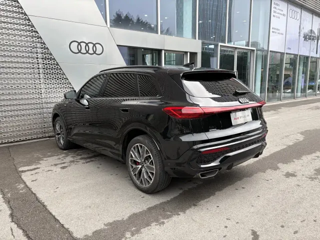 Audi Q5L — Фото автомобиля 5
