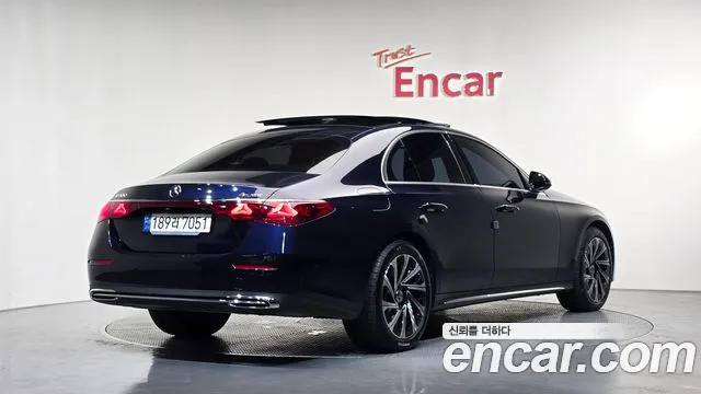 Mercedes-Benz E-Class E-класс W214 E300 4MATIC Exclusive — Фото автомобиля 2