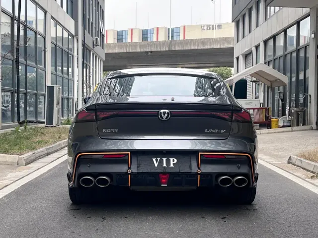 Changan UNI-V — Фото автомобиля 4