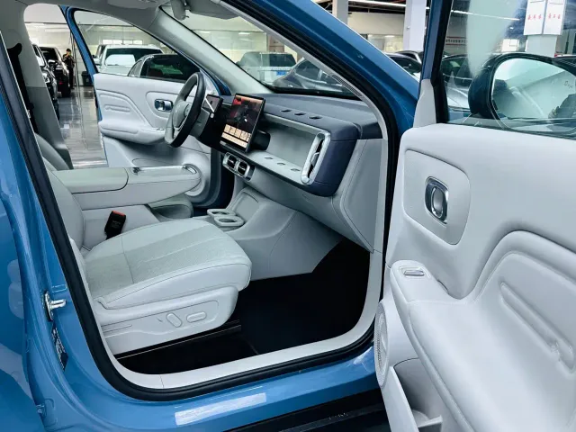 Leapmotor B10 — Фото автомобиля 8