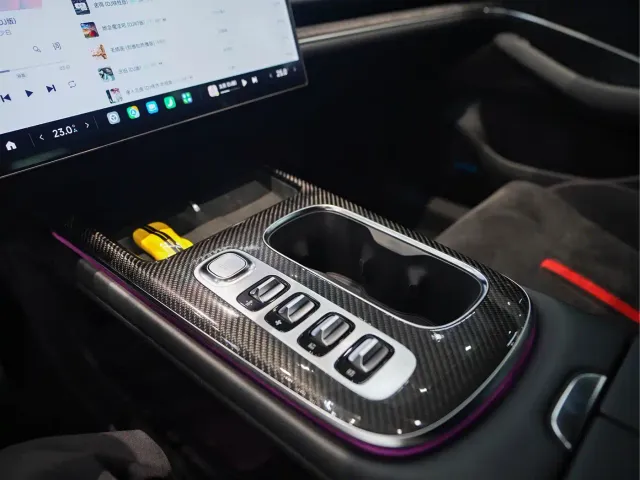 Xiaomi SU7 Ultra — Фото автомобиля 16