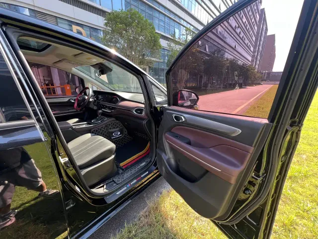 GAC Trumpchi M6 — Фото автомобиля 7