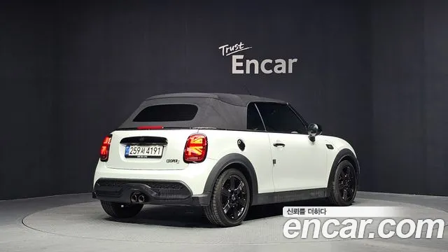 Mini Cooper Convertible — Фото автомобиля 2