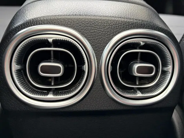 Mercedes-Benz C-Class — Фото автомобиля 14