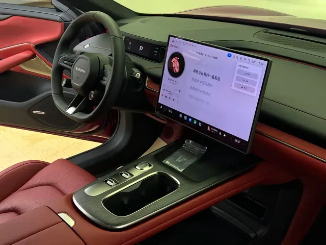 Xiaomi SU7 — Фото автомобиля 15