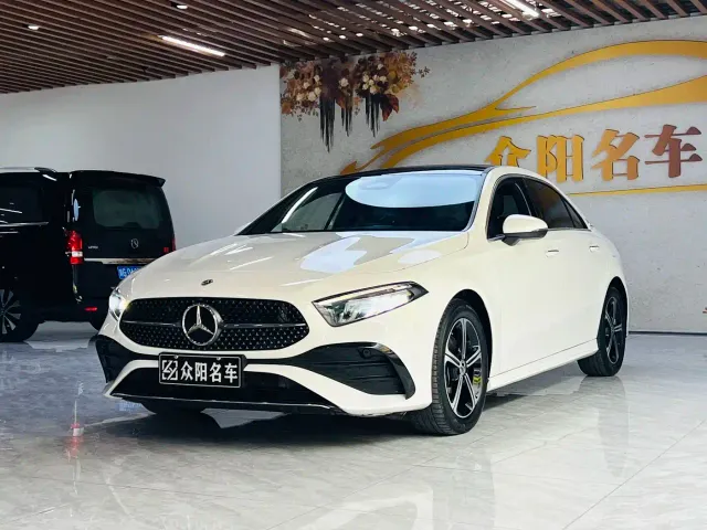 Фотография автомобиля — Mercedes-Benz A-Class
