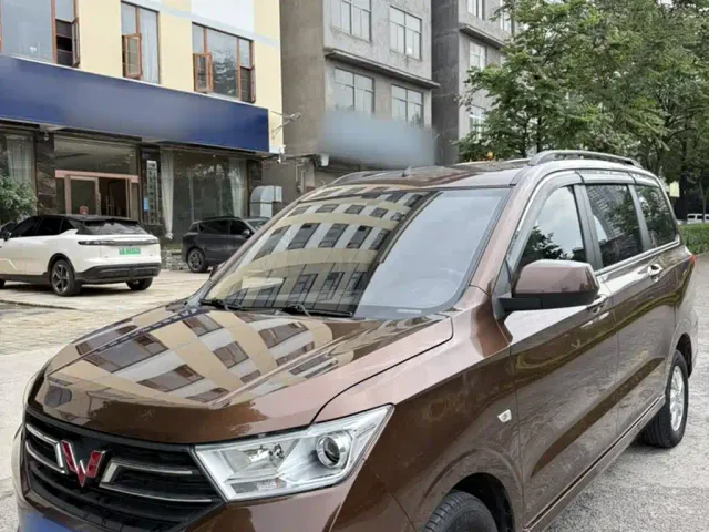 Фотография автомобиля — Wuling Hongguang