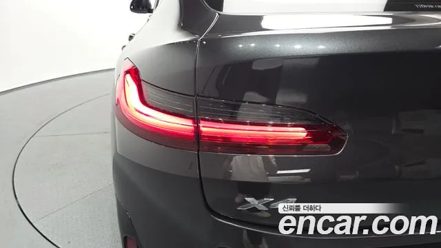 BMW X4 xDrive20i M Sport — Фото автомобиля 22
