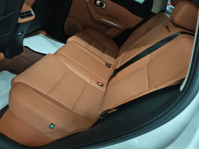 Leapmotor C10 — Фото автомобиля 16