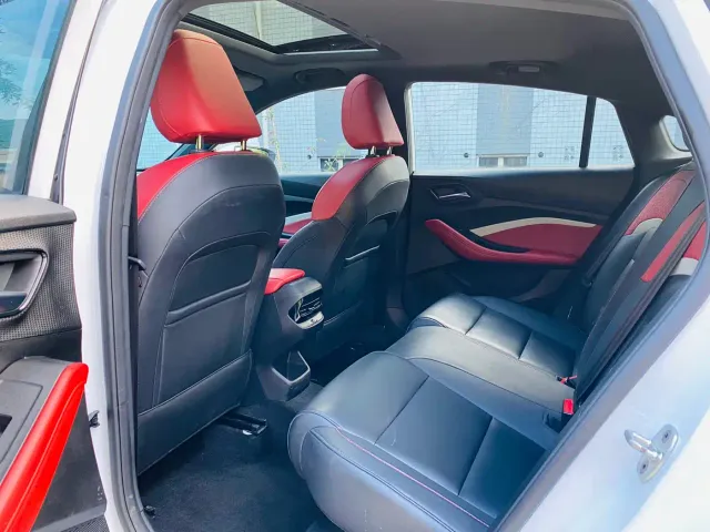 MG MG5 2022 180DVVT CVT Youth Luxury Edition — Фото автомобиля 11
