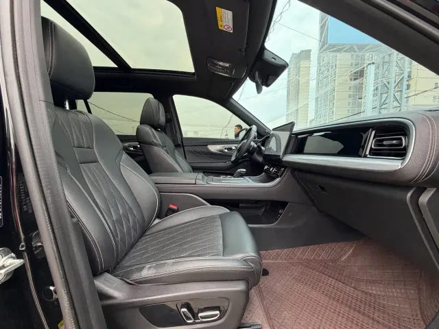 GAC Trumpchi GS8 — Фото автомобиля 20