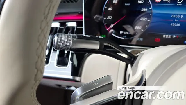 Mercedes-Benz S-Class — Фото автомобиля 24