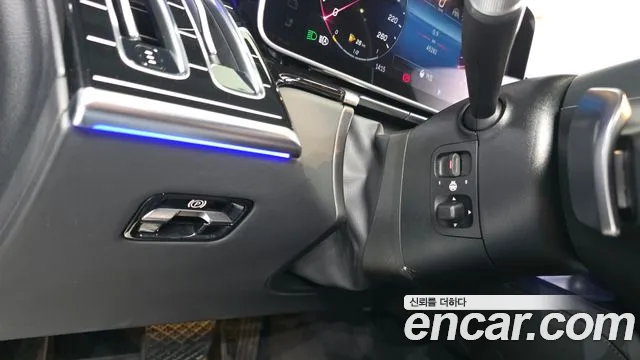 Mercedes-Benz S-Class — Фото автомобиля 17
