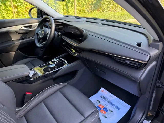 Buick Envision Plus — Фото автомобиля 8
