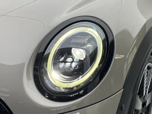 MINI MINI 2023 Facelift 2.0T COOPER S Artist 5-Door — Фото автомобиля 4