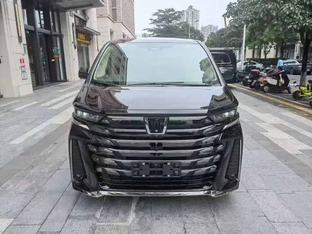 Фотография автомобиля — Toyota Vellfire
