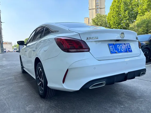 MG 5 — Фото автомобиля 6