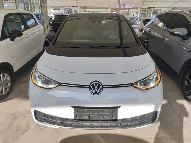Volkswagen ID.3 — Фото автомобиля 2