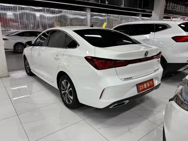 Changan Eado — Фото автомобиля 7