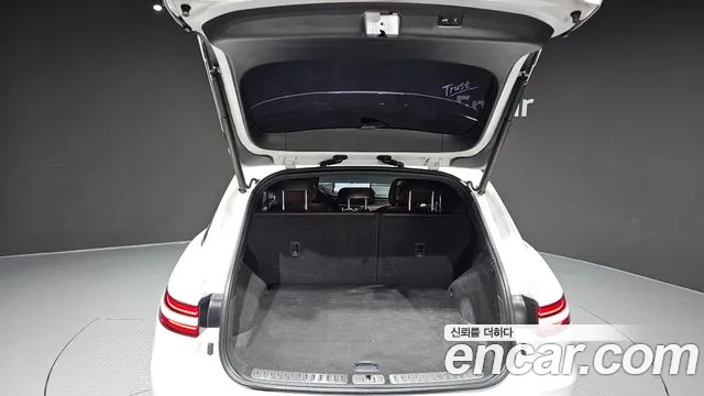 Genesis GV70 2.5T Бензин AWD — Фото автомобиля 30