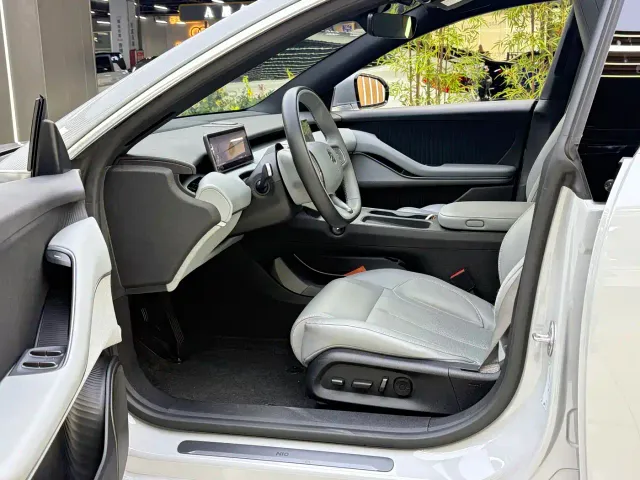 Nio ET5 Touring — Фото автомобиля 12