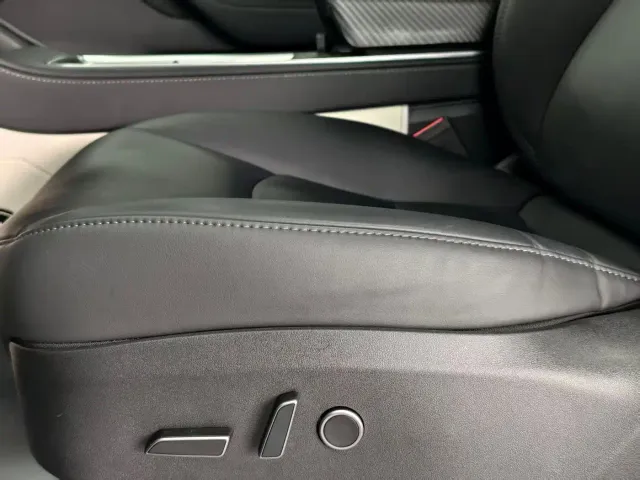 Tesla Model Y — Фото автомобиля 6