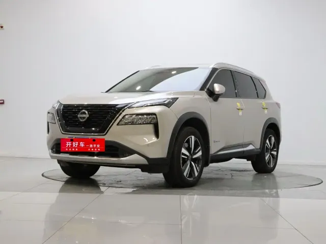 Nissan X-Trail — Фото автомобиля 4