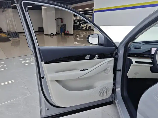 Geely Galaxy E5 — Фото автомобиля 7