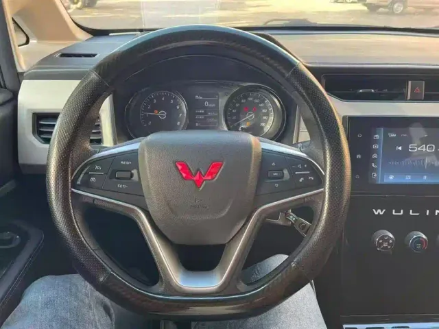 Wuling Zhengcheng — Фото автомобиля 18