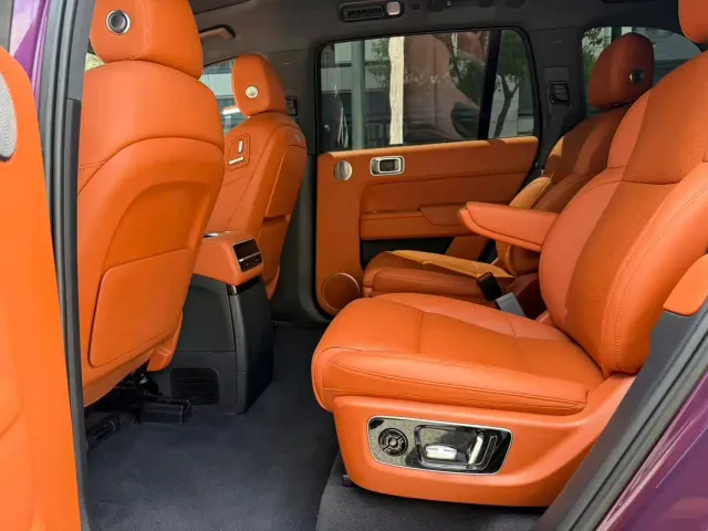 Li Auto L9 — Фото автомобиля 13