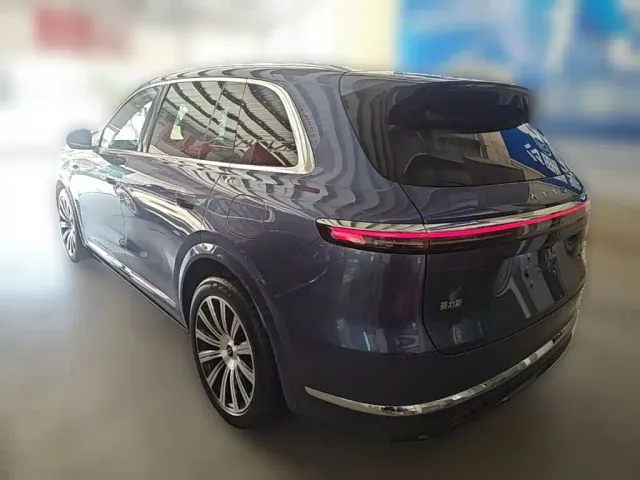 Aito M7 — Фото автомобиля 6