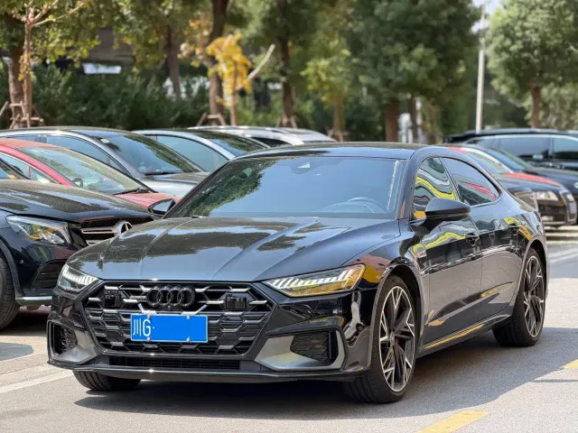 Фотография автомобиля — Audi A7L