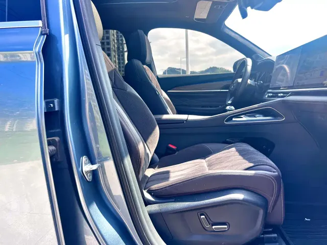 Geely Xingyue L — Фото автомобиля 17