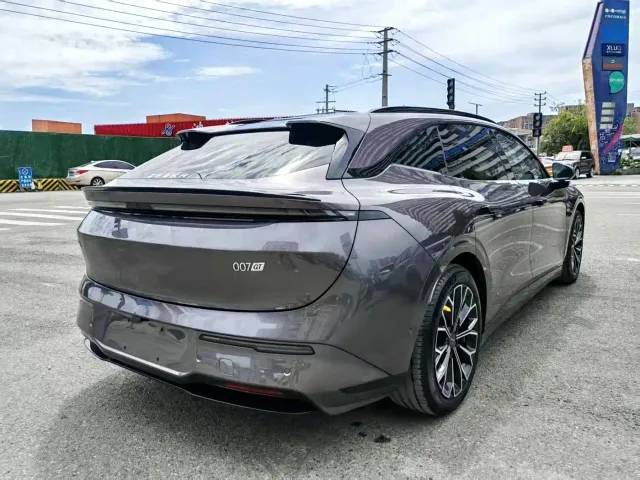 Zeekr 007 GT — Фото автомобиля 9