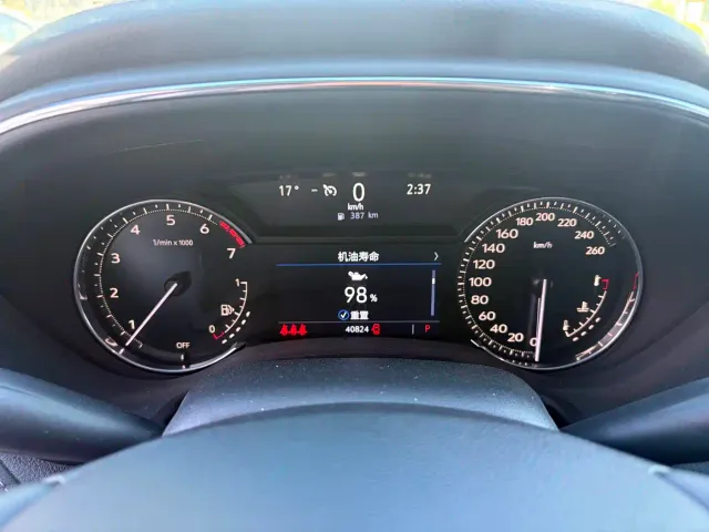 Cadillac CT5 — Фото автомобиля 5