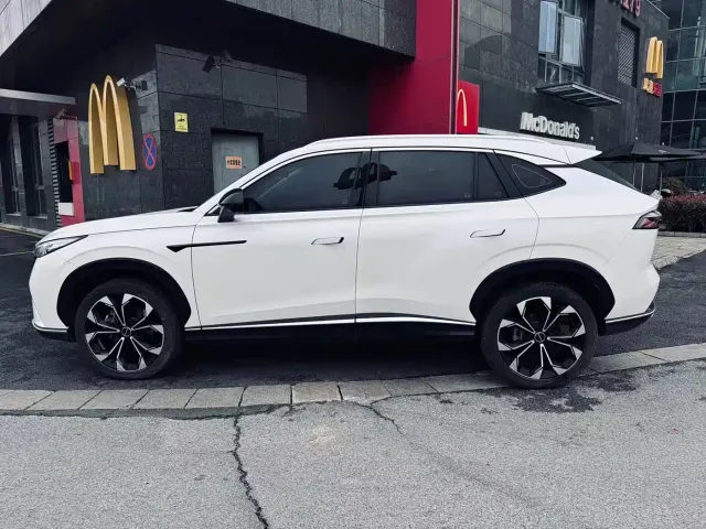 Roewe RX5 — Фото автомобиля 5