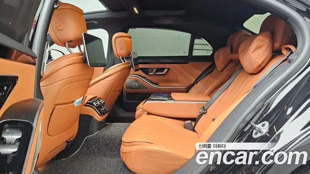 Mercedes-Benz S-Class — Фото автомобиля 11