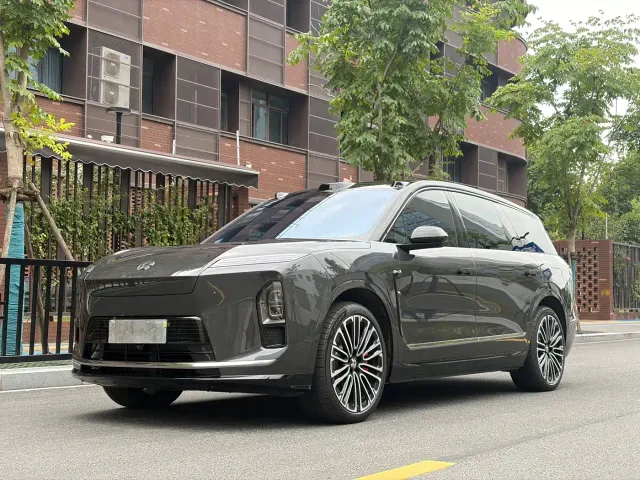 Фотография автомобиля — Nio ES8