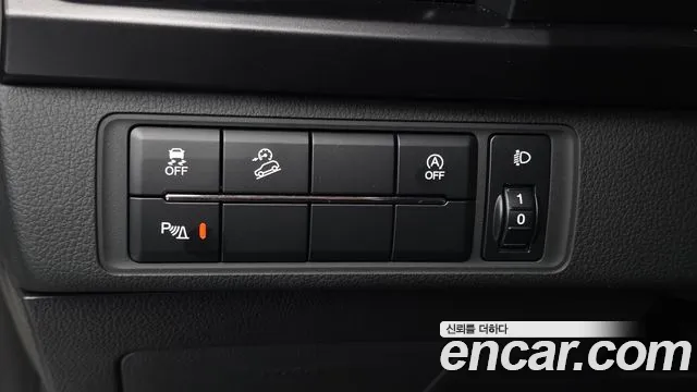 KG_Mobility_Ssangyong Musso Musso (Q300) Дизель 2.2 4WD — Фото автомобиля 19