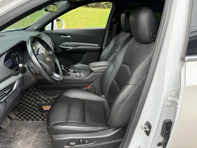 Cadillac XT4 — Фото автомобиля 8