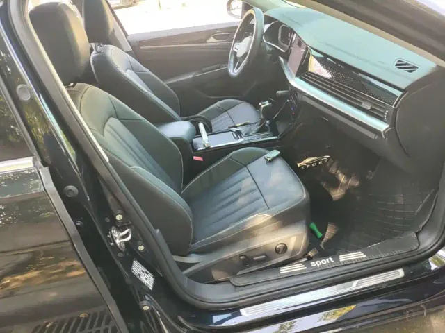 Volkswagen Passat — Фото автомобиля 24