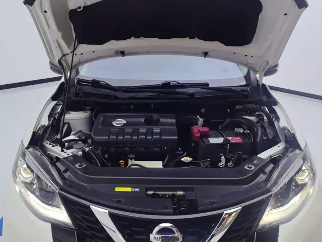 Nissan Tiida — Фото автомобиля 10