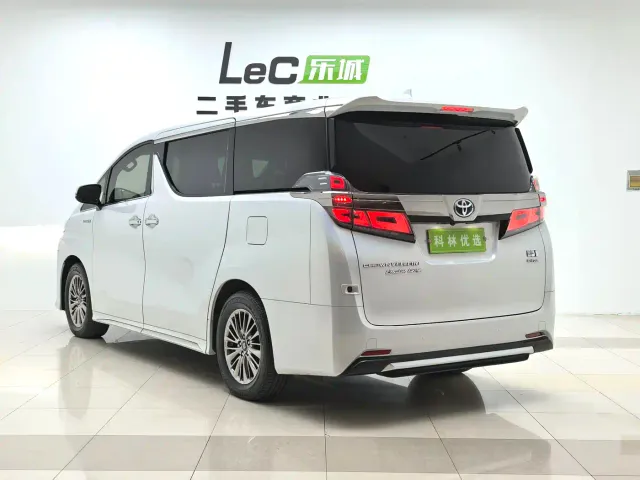 Toyota Vellfire — Фото автомобиля 2