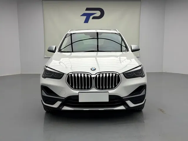 BMW X1 — Фото автомобиля 2