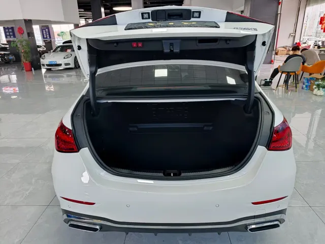 Mercedes-Benz C-Class — Фото автомобиля 10